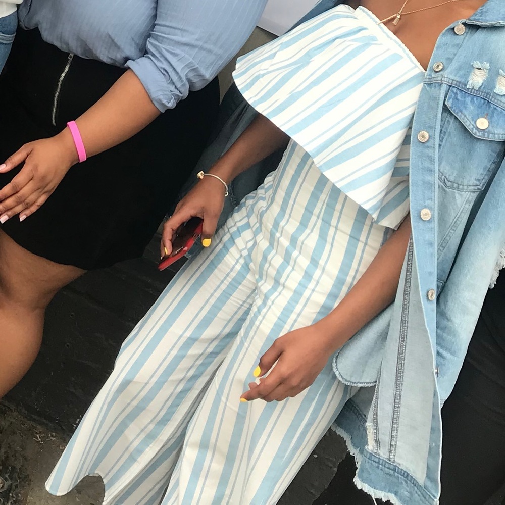 Two piece set - Picture 1 of 1